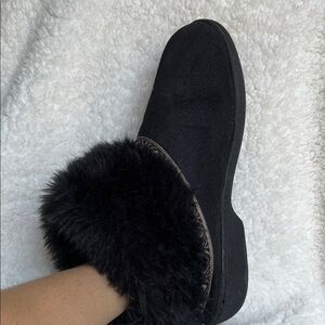 Women's Black Fur-Lined Shoes